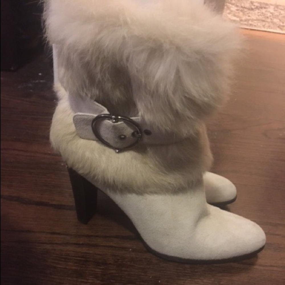 Stuart Weitzman Cream Suede & Rabbit Fur Boots